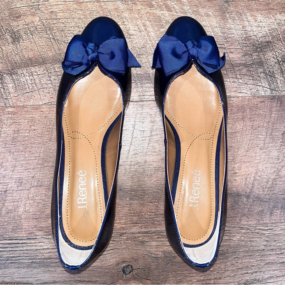 J. Renee Cameo Patent Bow Detail Block Heel Pumps - Picture 7 of 14